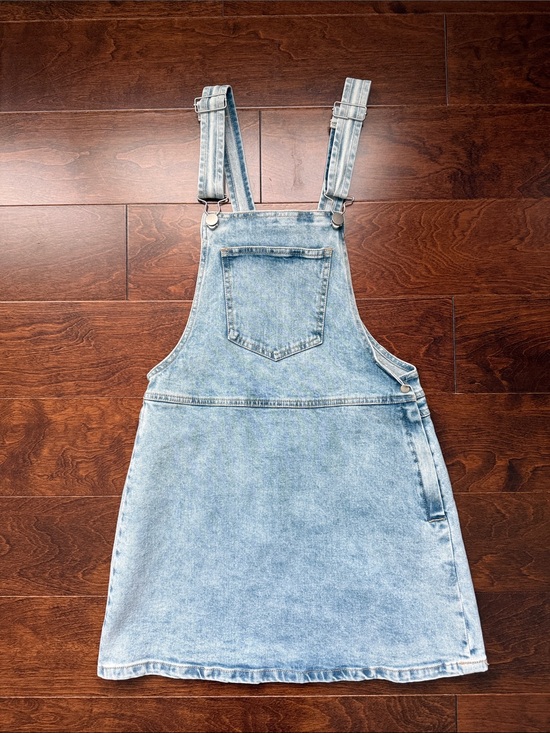 Forever 21 Dresses & Skirts - Forever 21 Light Wash Denim Pinafore Dress